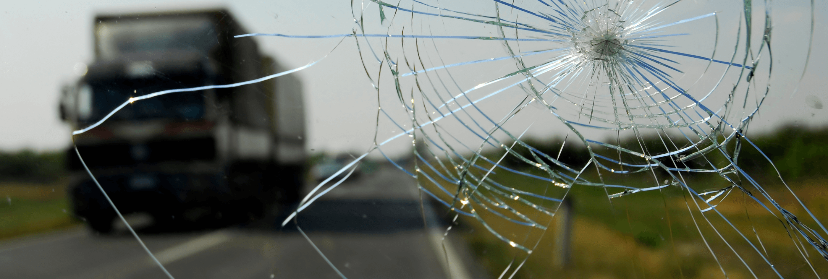 can a cracked windshield break while driving?